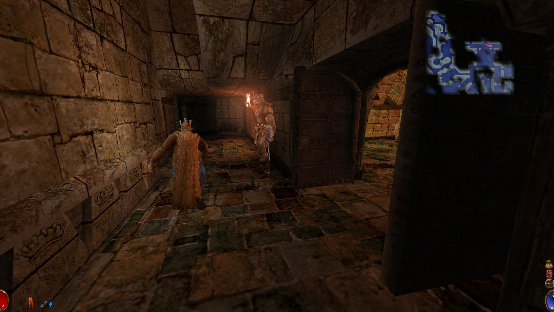 Arx Fatalis: a goblin king running past a guard in a hallway.